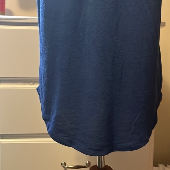 Blue tank top with anchor, longer front and back than sides - Picture 6 of 9